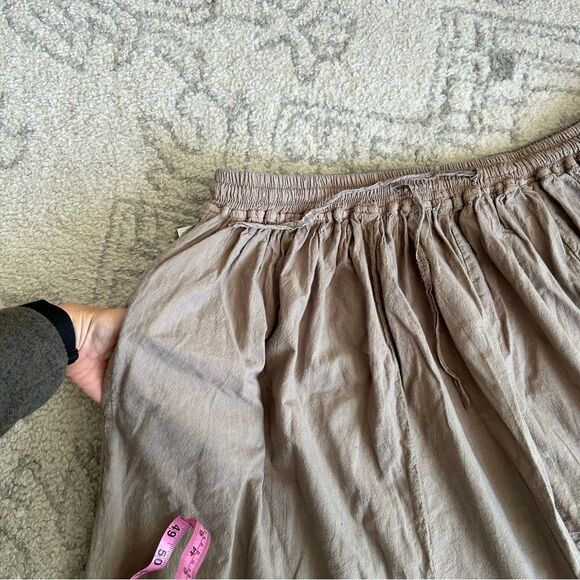 Taupe Harem Pant with Elastic Waistband and Tapered Fit Free Size 100% cotton - Picture 5 of 8